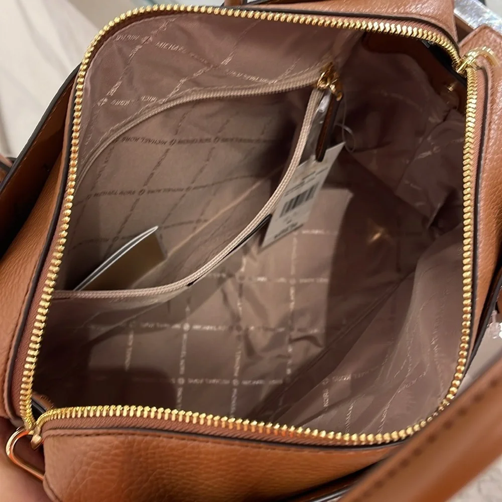 MICHAEL KORS Mercer Medium Logo and Leather Belted Satchel Crossbody Vanilla NWT